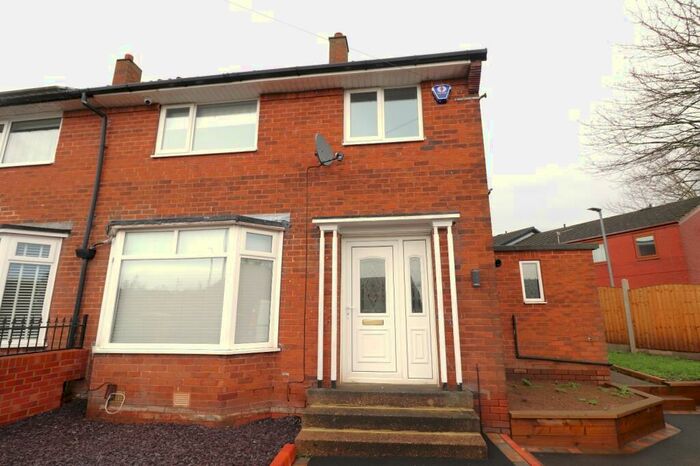 3 Bedroom Semi-Detached House To Rent In Harley Gardens, Leeds, West Yorkshire, LS13