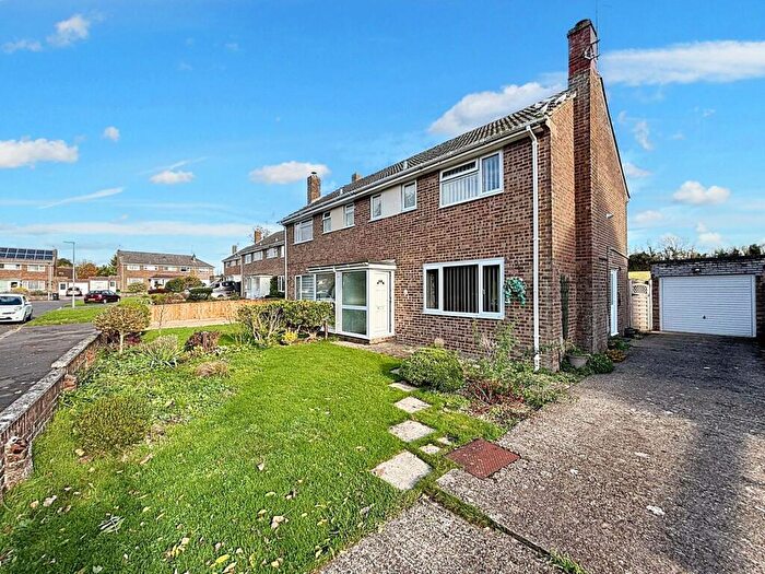3 Bedroom Semi-Detached House For Sale In Paddock Close, Winterbourne Dauntsey, SP4