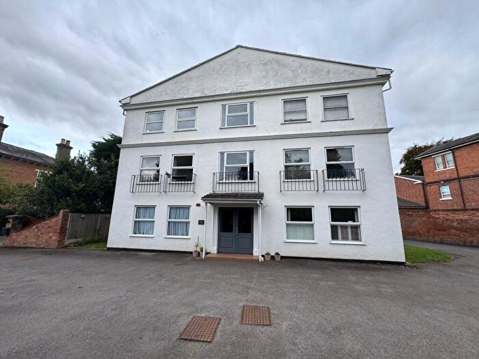 2 Bedroom Flat For Sale In Kenilworth Road, Leamington Spa, CV32