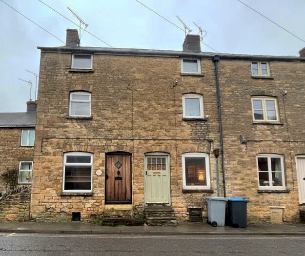 3 Bedroom Town House To Rent In Chipping Norton, Oxfordshire, OX7