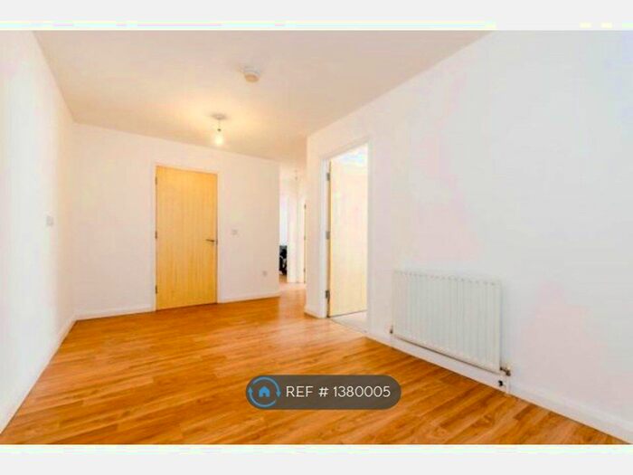 2 Bedroom Flat To Rent In Church Street, London, E15