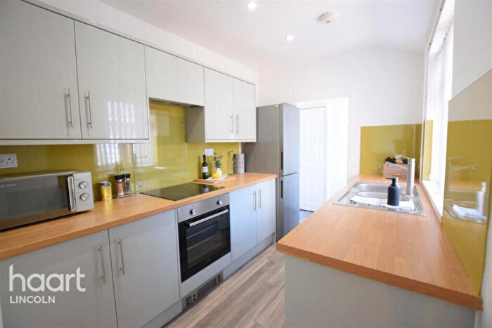 3 Bedroom Terraced House To Rent In Rasen Lane, Lincoln, LN1