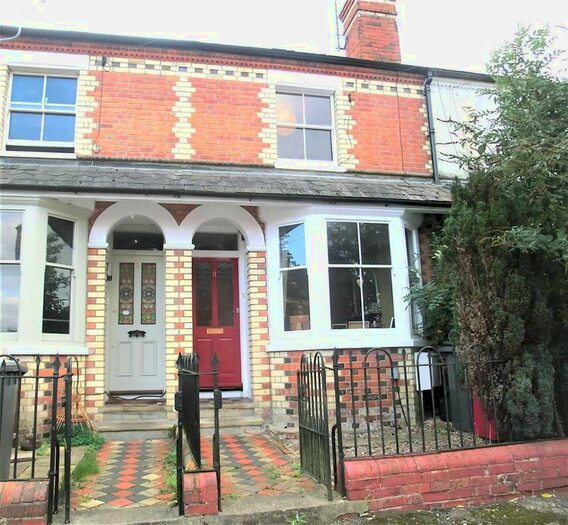 3 Bedroom Terraced House To Rent In Cardigan Gardens, Reading, RG1