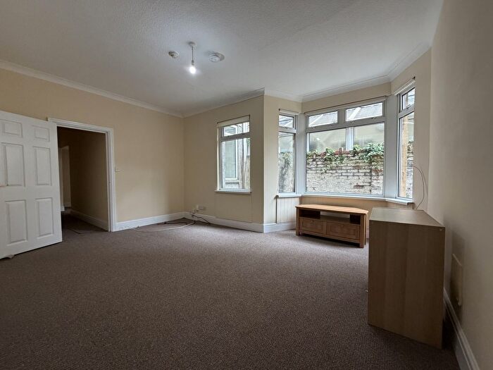 2 Bedroom Flat To Rent In Marlborough Road, Roath, CF23