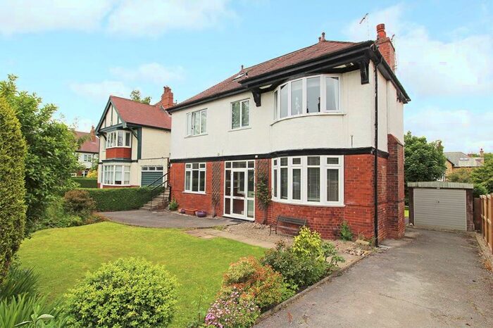 2 Bedroom Apartment To Rent In Harlow Oval, Harrogate, HG2