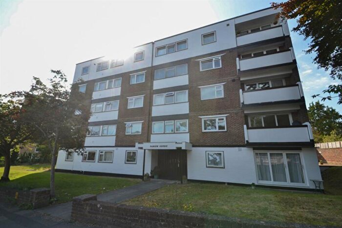 3 Bedroom Flat To Rent In Carew Cou Carew RoadEastbourneEast Sussex, RT1
