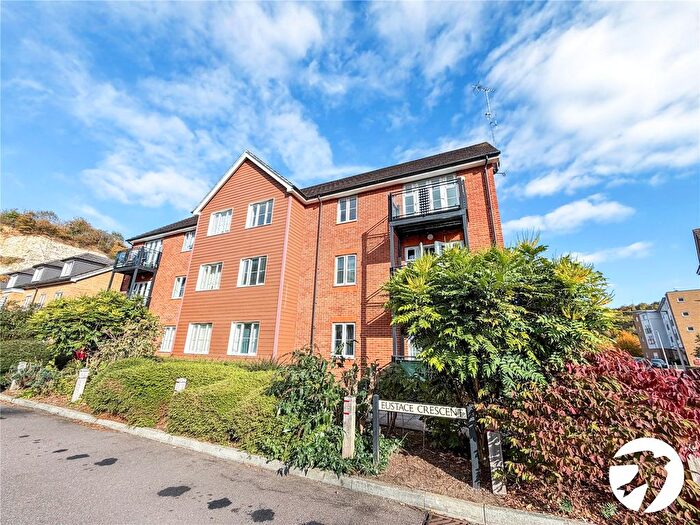 2 Bedroom Flat To Rent In Butlers Park Way, Rochester, Kent, ME2