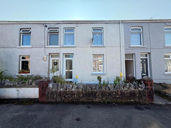 3 Bedroom Terraced House For Sale In Oakfield Road, Twyn, Ammanford, SA18
