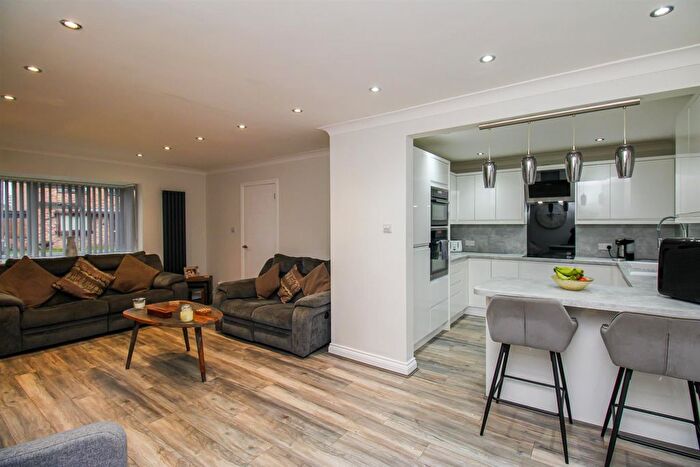 3 Bedroom Detached House For Sale In West Ings Way, Knottingley, WF11