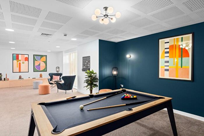 2 Bedroom Apartment For Sale In The Silkworks, London, E10