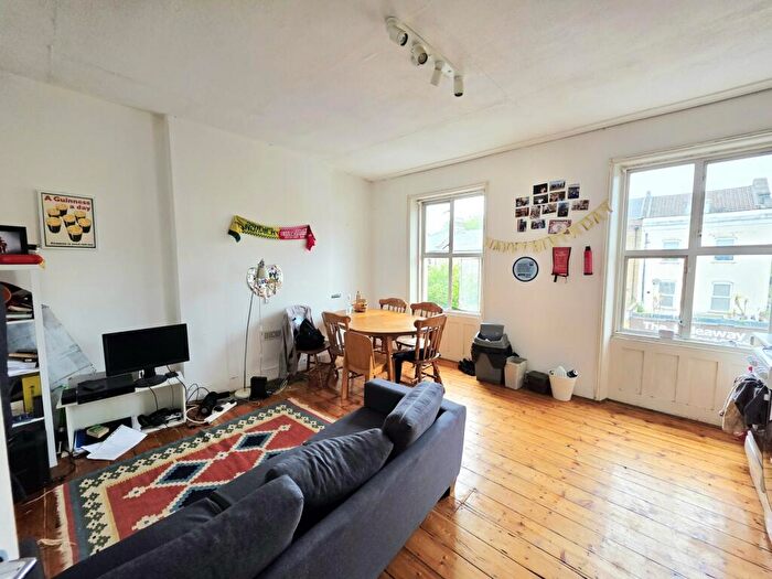 4 Bedroom Flat To Rent In Junction Road, Archway, N19