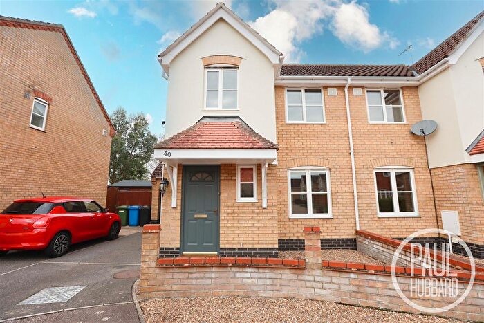 3 Bedroom Semi-Detached House For Sale In Keel Close, Carlton Colville, NR33
