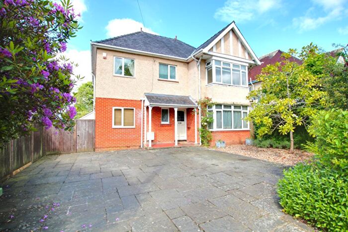 5 Bedroom Detached House For Sale In Bassett, Southampton, SO16