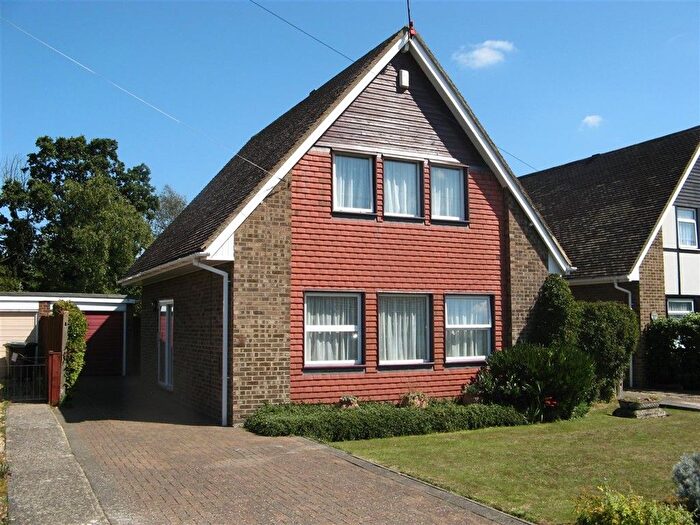 3 Bedroom Detached House For Sale In Spire Avenue, Whitstable, Kent, CT5