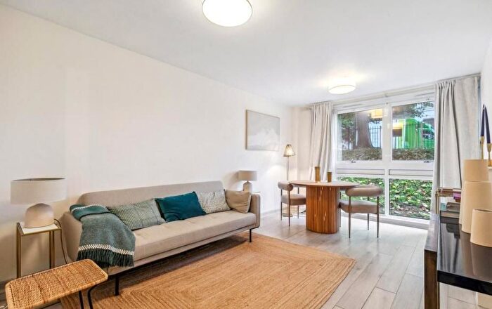 2 Bedroom Flat To Rent In Stalbridge Street, Marylebone, London, NW1