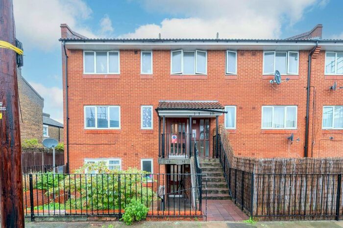 1 Bedroom Flat To Rent In Lyveden Road, Colliers Wood, London, SW17