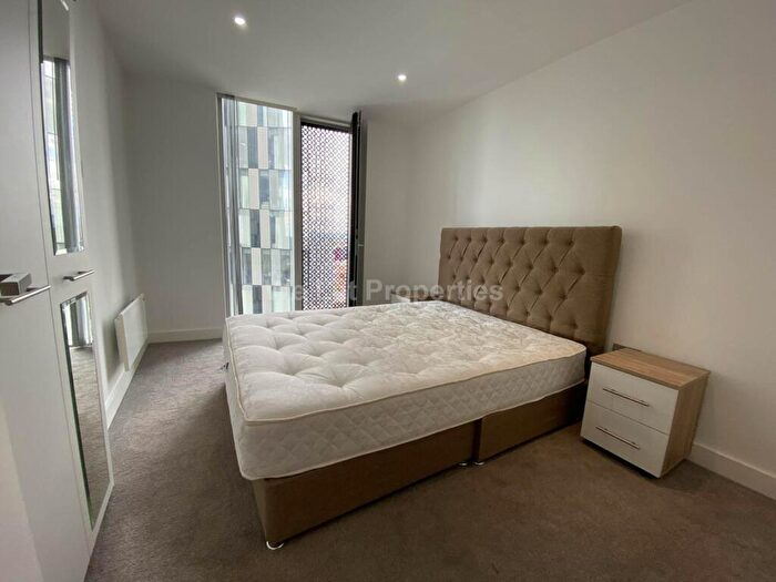 2 Bedroom Apartment To Rent In South Tower, Deansgate Square, M15