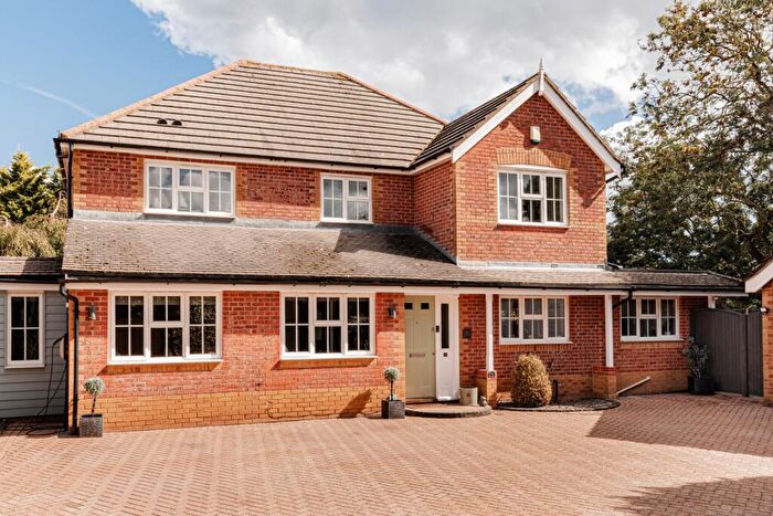 5 Bedroom Detached House For Sale In Widgeon Walk Hawkinge, CT18