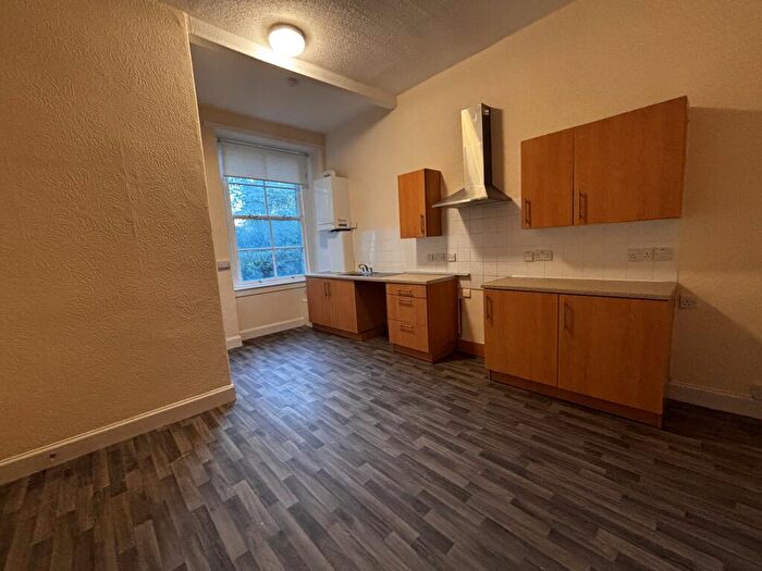 1 Bedroom Apartment To Rent In , Lorne Street, Edinburgh, PF2