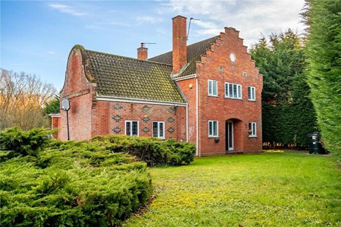 6 Bedroom Detached House For Sale In Ipswich Road, Newton Flotman, Norwich, Norfolk, NR15