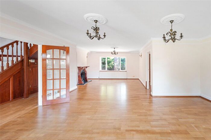 5 Bedroom Detached House To Rent In Ballard Close, Kingston Upon Thames, KT2