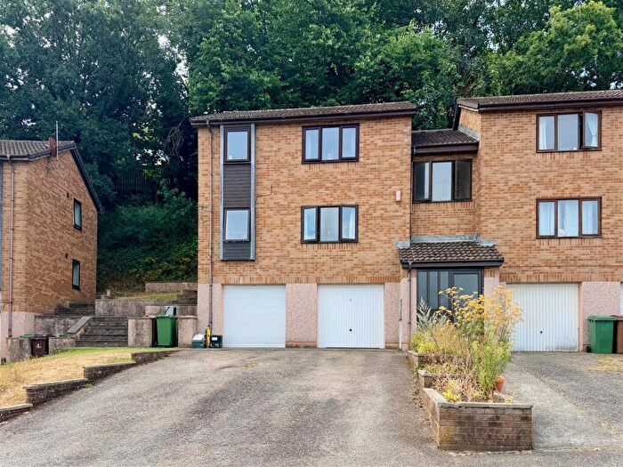 1 Bedroom Flat For Sale In Hooe, Plymouth, PL9