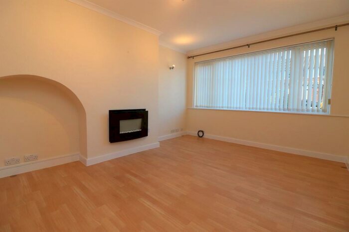 3 Bedroom Semi-Detached House To Rent In Feilden Place, Blackburn, BB2