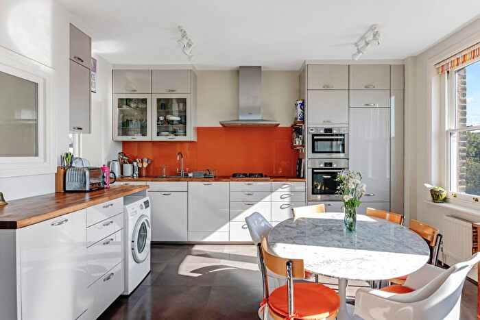 3 Bedroom Flat For Sale In Elgin Avenue, Maida Vale, London, W9