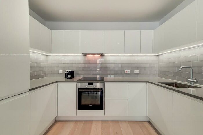 2 Bedroom Apartment To Rent In Starboard Way, London, E16