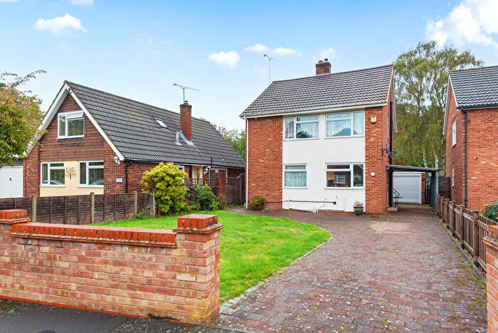 4 Bedroom Detached House For Sale In Oakfield Road, Blackwater, Camberley, GU17