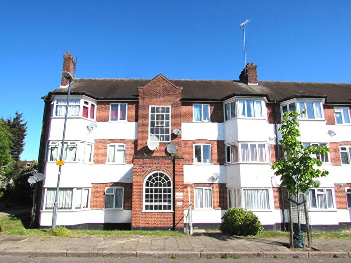 2 Bedroom Flat To Rent In High Mead, Harrow, Middlesex, HA1
