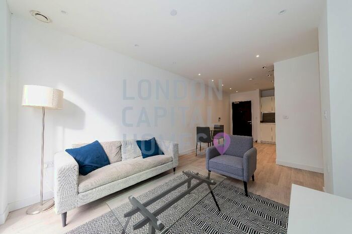 1 Bedroom Flat To Rent In Rm/Flat Kingly Building, London, N4