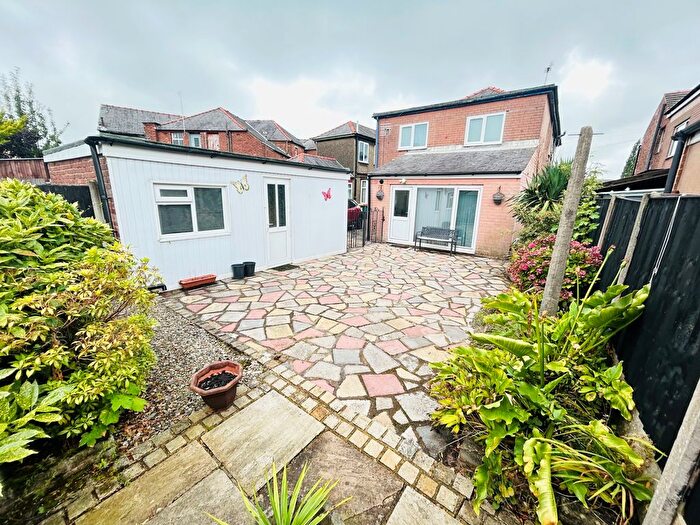 3 Bedroom Detached House For Sale In Holme Slack Lane, Preston, PR1