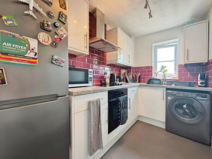 1 Bedroom Flat For Sale In Hulton Close, Southampton, SO19