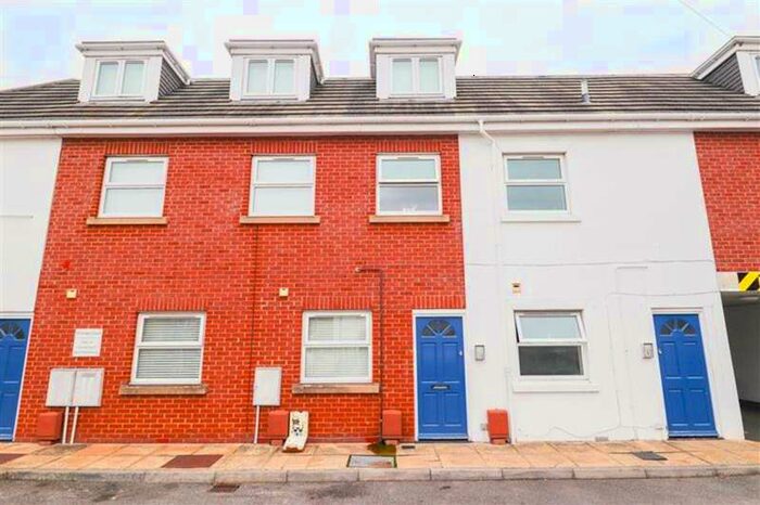 1 Bedroom Flat To Rent In Knowles Court, Copnor, PO3