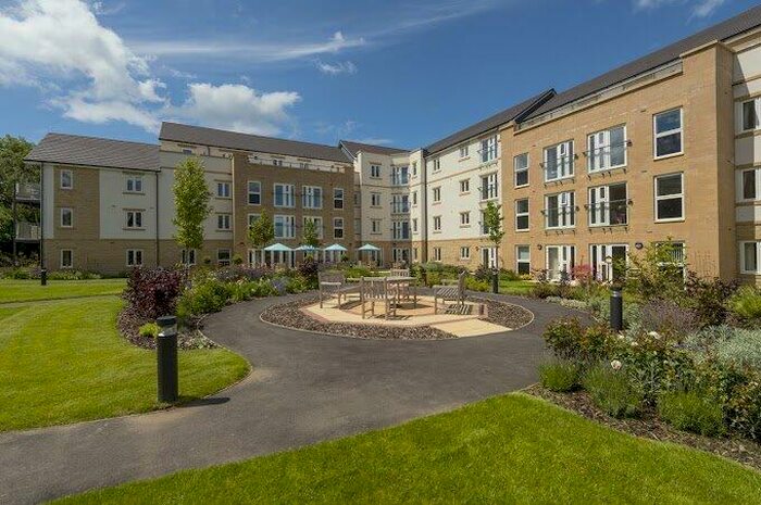 1 Bedroom Flat To Rent In Chesterton Court, Railway Road, Ilkley, West Yorkshire, LS29