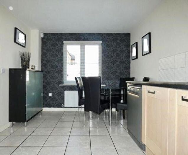 4 Bedroom Semi-Detached House To Rent In Belgravia Court, S81