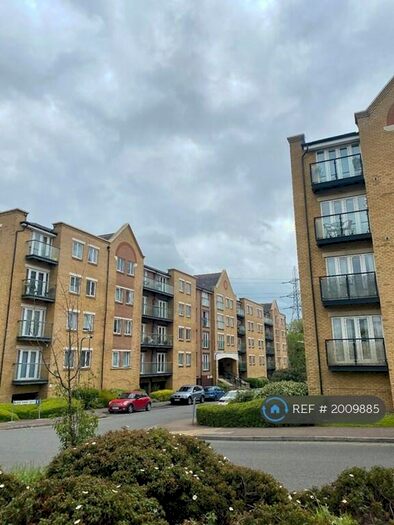 2 Bedroom Flat To Rent In Griffin Court, Northfleet, Gravesend, DA11