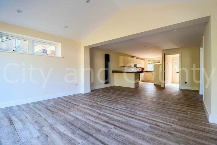 5 Bedroom Detached House To Rent In Carisbrook Court, Longthorpe, Peterborough, PE3