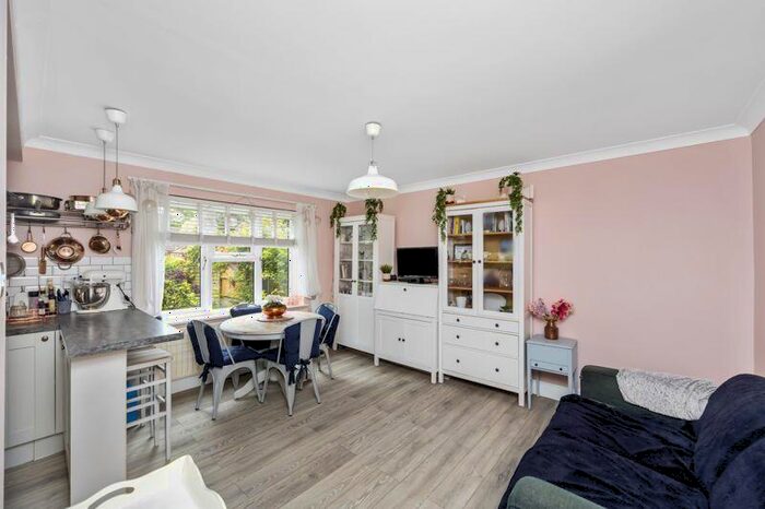 2 Bedroom Terraced House For Sale In East Horsley, KT24