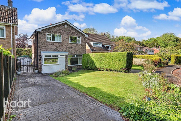 3 Bedroom Detached House For Sale In Parklands Drive, Harlaxton, NG32