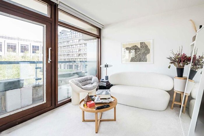 Flat To Rent In Barbican, Breton House, EC2Y