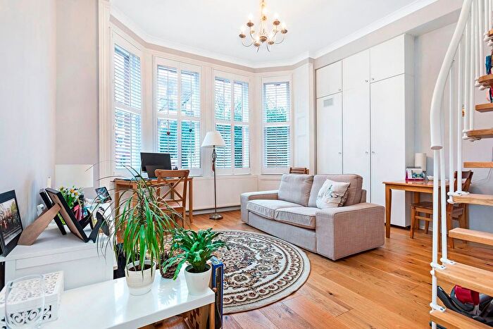 Studio To Rent In Frognal, London, NW3