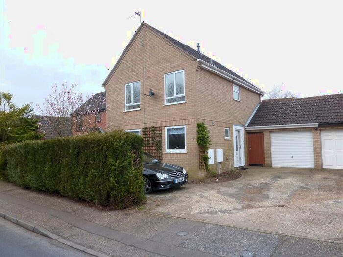 4 Bedroom Link Detached House To Rent In Astley Road, Norwich, NR5