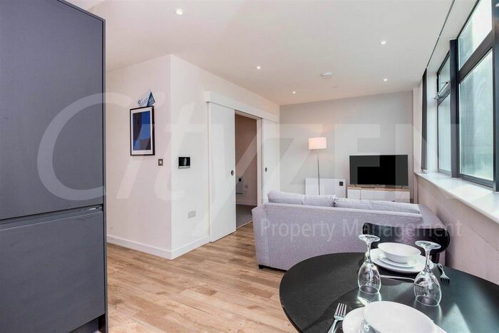 1 Bedroom Flat To Rent In Seymour Grove, Old Trafford, Manchester, M16