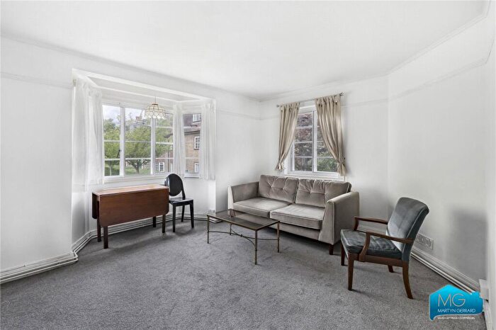 2 Bedroom Apartment To Rent In Denison Close, London, N2