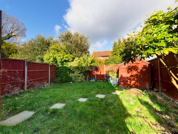 1 Bedroom End Of Terrace House To Rent In Jersey Close, Chertsey, Surrey, KT16