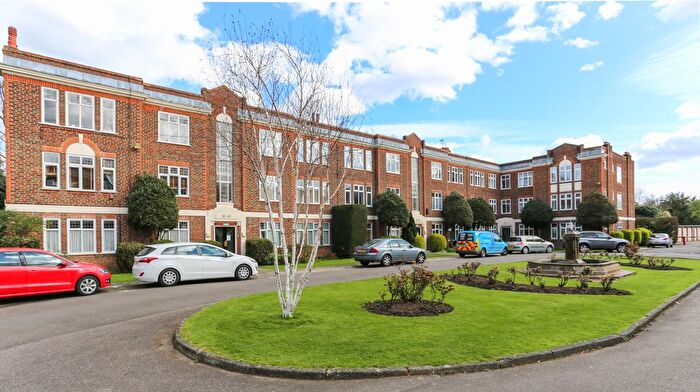 2 Bedroom Flat To Rent In Hamilton Road, London, W5