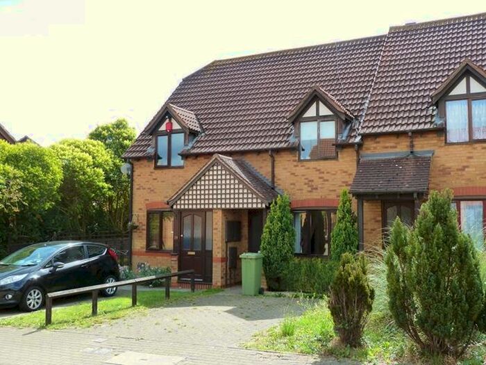 2 Bedroom Detached House To Rent In Calverleigh Crescent, Furzton, Milton Keynes, MK4