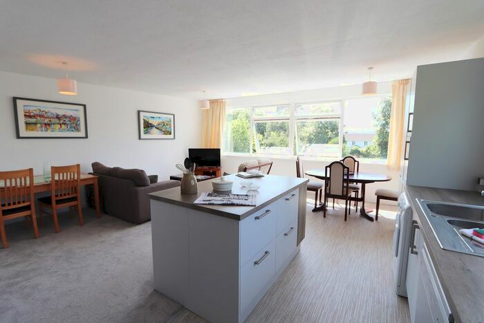 2 Bedroom Flat To Rent In Avon Way, Bristol, BS9